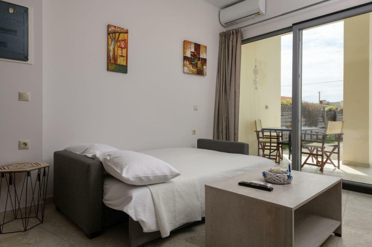 Coral Sea Apartment Kokkinos Pyrgos Exterior foto